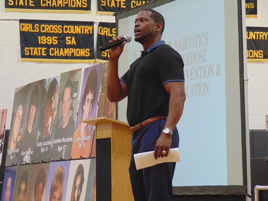 Speaking on the dangers of drug use, Assistant Principal Napolean Wade addresses the sophomore class.