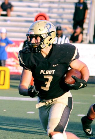 Varsity football gains experience at Jamboree