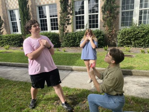 Proposing to senior Graham Hill, senior Alexis Perno holds up fun dip. Valentine’s Day does not need to be celebrated with significant others as shown in the picture. 