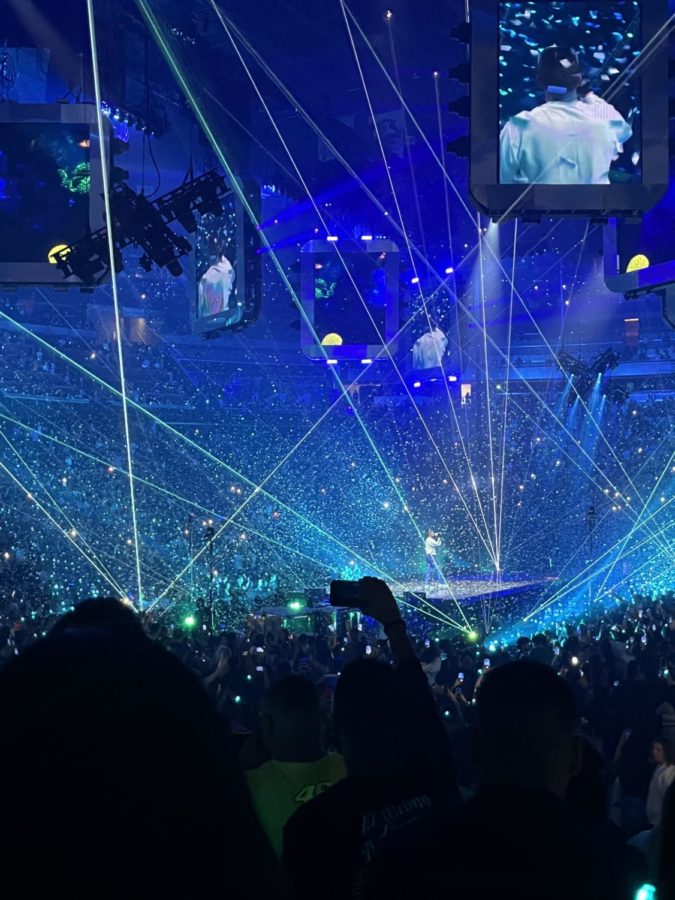 El 29 de Marzo Bad Bunny tomo el escenario en el Amway Center para su show El Ultimo Tour del Mundo. Canto muchas canciones de sus dos albums; YHLQMDLG y El Ultimo Tour del Mundo. 