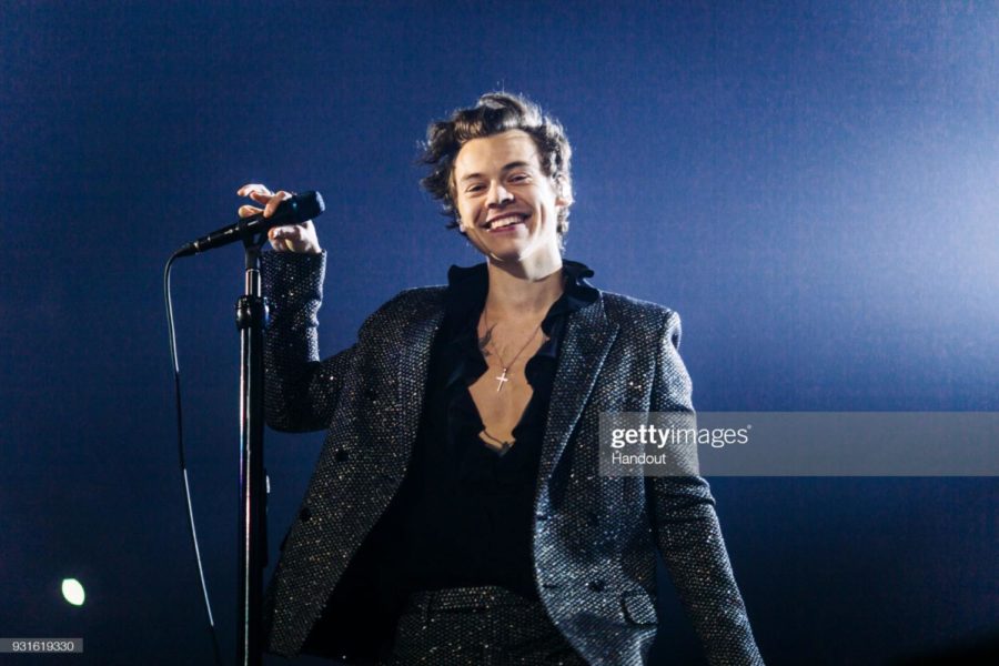 PARIS%2C+FRANCE+-+MARCH+13%3A++In+this+handout+photo+provided+by+Helene+Marie+Pambrun%2C+Harry+Styles+performs+during+his+European+tour+at+AccorHotels+Arena+on+March+13%2C+2018+in+Paris%2C+France.++%28Photo+by+Handout%2FHelene+Marie+Pambrun+via+Getty+Images%29