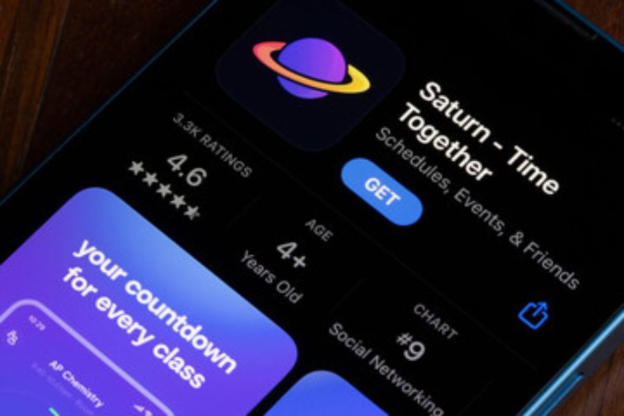 Looking to share your schedule with friends? Download Saturn!