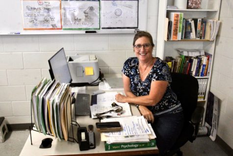 Posing by her desk, Mrs. Bohan is getting ready to start teaching her class. Katherine Bohan is the newest addition to Plant High Schools’ social studies department, teaching the AP Psychology course offered. 