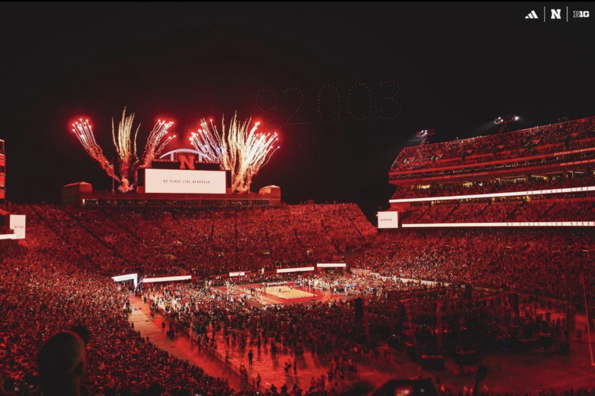 The+University+of+Nebraska+breaks+a+record+for+the+most+people+in+attendance+at+a+women%E2%80%99s+sporting+event+ever.+There+was+a+total+of+92%2C003+people+there+that+day.++%0A%0APhoto%3A+%40huskervb+on+Instagram+