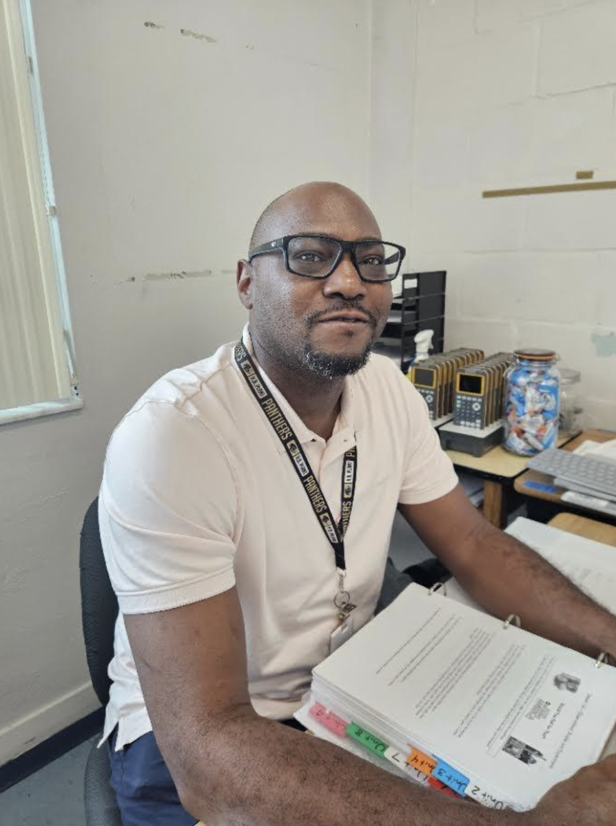 Edward Evans is an Algebra and Statistics Honors teacher at Plant High School. Evans has taught at Plant since 2003. 